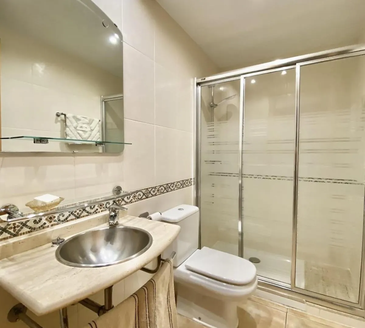 Lloguer30 Jofre House With Terrace, Parking Ideal For Families Сан-Фелиу-де-Гишольс